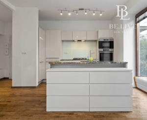 BE.LIVE COMPANY- PRENÁJOM- 5- IZBOVÝ- DOM- S BAZÉNOM- KARLOVÁ VES- BRATISLAVA 