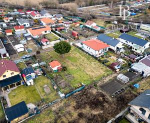 BE.LIVE COMPANY- PREDAJ- SLNEČNÝ- STAVEBNÝ POZEMOK - TICHÁ LOKALITA - BLÍZKO CENTRA - MALACKY