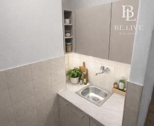 OFF PONUKA- NA PREDAJ – GARSÓNKA PO ČIASTOČNEJ REKONŠTRUKCII – ŠTRKOVEC – RUŽINOV