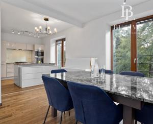 BE.LIVE COMPANY- PREDAJ- 5- IZBOVÝ- DOM- KARLOVA VES