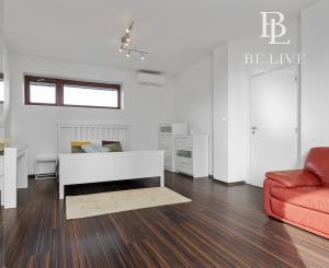 BE.LIVE COMPANY- PREDAJ- 5- IZBOVÝ- DOM- KARLOVA VES