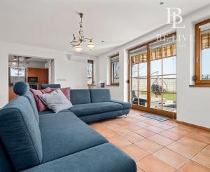 BE.LIVE COMPANY- PREDAJ- 4-IZBOVÝ- RODINNÝ DOM- S GARÁŽOU- VÍRIVKOU- VEĽKOU ZÁHRADOU- TUREŇ- SENEC