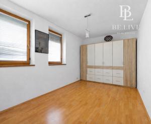 BE.LIVE COMPANY- PREDAJ- 4-IZBOVÝ- RODINNÝ DOM- S GARÁŽOU- VÍRIVKOU- VEĽKOU ZÁHRADOU- TUREŇ- SENEC