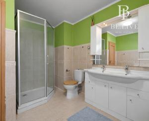 BE.LIVE COMPANY- PREDAJ- 4-IZBOVÝ- RODINNÝ DOM- S GARÁŽOU- VÍRIVKOU- VEĽKOU ZÁHRADOU- TUREŇ- SENEC