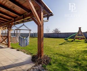BE.LIVE COMPANY- PREDAJ- 4-IZBOVÝ- RODINNÝ DOM- S GARÁŽOU- VÍRIVKOU- VEĽKOU ZÁHRADOU- TUREŇ- SENEC
