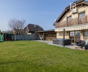 BE.LIVE COMPANY- PREDAJ- 4-IZBOVÝ- RODINNÝ DOM- S GARÁŽOU- VÍRIVKOU- VEĽKOU ZÁHRADOU- TUREŇ- SENEC