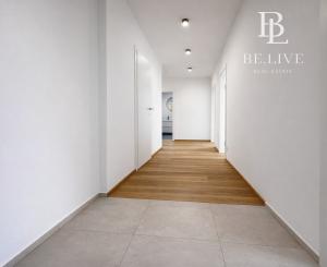 BE.LIVE COMPANY- NA PREDAJ – NADŠTANDARDNÝ 4-IZBOVÝ BYT PO KOMPLETNEJ REKONŠTRUKCII – GARÁŽOVÉ STÁTIE A PIVNICA V CENE - CUBICON - KARLOVA VES