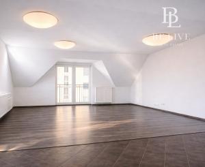 BE.LIVE COMPANY - NA PREDAJ – VEĽKORYSÝ 3-IZBOVÝ BYT S 4 BALKÓNMI – VEĽKÁ PIVNICA - PARKING - STUPAVA, DLHÁ ULICA