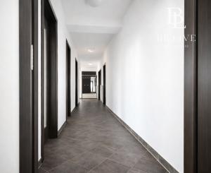 BE.LIVE COMPANY - NA PREDAJ – VEĽKORYSÝ 3-IZBOVÝ BYT S 4 BALKÓNMI – VEĽKÁ PIVNICA - PARKING - STUPAVA, DLHÁ ULICA