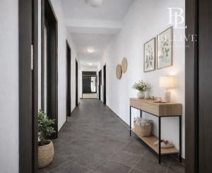 BE.LIVE COMPANY - NA PREDAJ – VEĽKORYSÝ 3-IZBOVÝ BYT S 4 BALKÓNMI – VEĽKÁ PIVNICA - PARKING - STUPAVA, DLHÁ ULICA