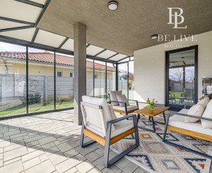 BE.LIVE COMPANY- 4-IZBOVÝ- DIZAJNOVÝ-BUNGALOV- BAZÉN- MILOSLAVOV