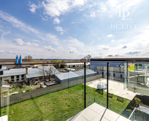 BE.LIVE COMPANY- PREDAJ- 2- IZBOVÝ- DIZAJNOVÝ- BYT-KLIMATIZÁCIA- PARKOVACIE STÁTIA-NOVÁ DEDINKA