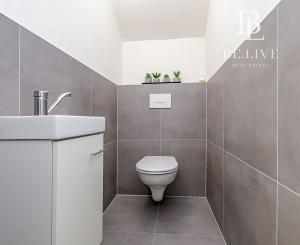 BE.LIVE COMPANY- PREDAJ- RODINNÝ DOM- TERASA- ZÁHRADA- MALINOVO- TRI VODY 