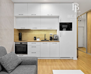 BE.LIVE COMPANY | NA PREDAJ | ŠTÝLOVÝ 1-IZBOVÝ BYT | ZARIADENÝ NA MIERU | BALKÓN | KOBKA V CENE | TEHELNÉ POLE - BAJKALSKÁ