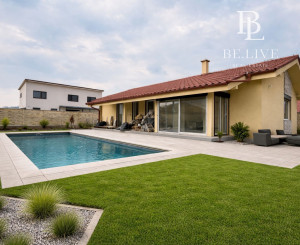 BE.LIVE COMPANY- PREDAJ- ŠTÝLOVÝ- 4-IZBOVÝ- BUNGALOV- BAZÉN– MILOSLAVOV