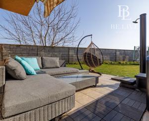 BE.LIVE COMPANY- PREDAJ- 4-IZBOVÝ- RODINNÝ DOM- GARÁŽ- VÍRIVKA- VEĽKÝ POZEMOK- TUREŇ- SENEC 