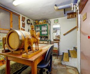 BE.LIVE COMPANY- PREDAJ- RODINNÝ DOM- VEĽKÝ POZEMOK- 2287m2- VLKY- PRI TOMÁŠOVE- SENEC 