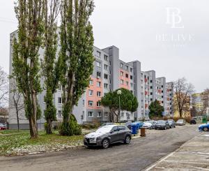REZERVOVANÝ-BE.LIVE COMPANY-PREDAJ- KRÁSNY- 3-IZBOVÝ- BYT- PETRŽALKA