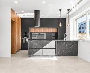 BE.LIVE COMPANY- PREDAJ- 4-IZBOVÝ MODERNÝ BUNGALOV S BAZÉNOM- MILOSLAVOV