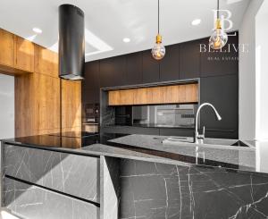 BE.LIVE COMPANY- PREDAJ- 4-IZBOVÝ MODERNÝ BUNGALOV S BAZÉNOM- MILOSLAVOV
