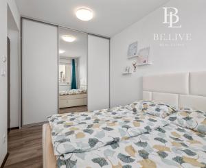 REZERVOVANÉ-BE.LIVE COMPANY- PREDAJ- 2- IZBOVÝ- DIZAJNOVÝ- BYT-KLIMATIZÁCIA- PARKOVACIE STÁTIA-NOVÁ DEDINKA