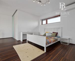 REZERVOVANÉ- BE.LIVE COMPANY- PREDAJ- 5- IZBOVÝ- DOM- KARLOVA VES
