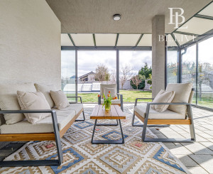 REZERVOVANÉ- BE.LIVE COMPANY- 4-IZBOVÝ- DIZAJNOVÝ-BUNGALOV- BAZÉN- MILOSLAVOV