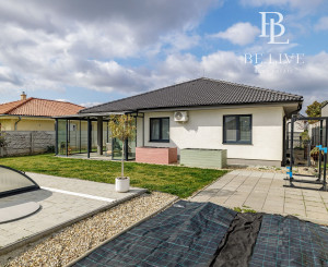 REZERVOVANÉ- BE.LIVE COMPANY- 4-IZBOVÝ- DIZAJNOVÝ-BUNGALOV- BAZÉN- MILOSLAVOV