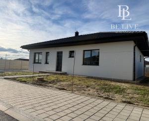 REZERVOVANÉ- BE.LIVE COMPANY- NA PREDAJ- 4-IZBOVÝ- BUNGALOV- NOVOSTAVBA- MOST PRI BRATISLAVE 