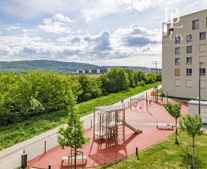 BE.LIVE COMPANY- NA PREDAJ- NOVÝ- KOMPLETNE ZARIADENÝ- 1-IZBOVÝ BYT- S MOŽNOSŤOU ÚPRAVY NA 1,5-IZBOVÝ- BORY NOVÝ DVOR- MICHALA BUČIČA 