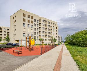 BE.LIVE COMPANY- NA PREDAJ- NOVÝ- KOMPLETNE ZARIADENÝ- 1-IZBOVÝ BYT- S MOŽNOSŤOU ÚPRAVY NA 1,5-IZBOVÝ- BORY NOVÝ DVOR- MICHALA BUČIČA 
