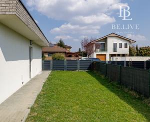 BE.LIVE COMPANY- PREDAJ- 4-IZBOVÝ- RODINNÝ DOM- 3-PARKOVACIE STÁTIA- TERASA- ZÁHRADA- MALINOVO- TRI VODY 