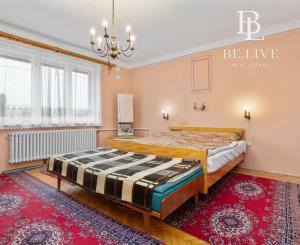 BE.LIVE COMPANY- PREDAJ- RODINNÝ DOM- VÝNIMOČNE VEĽKÝ POZEMOK- GARÁŽ- ZÁHRADA- VLKY- TOMÁŠOV- SENEC