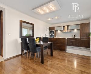 BE.LIVE COMPANY- NA PRENÁJOM- KRÁSNY- 3-IZBOVÝ BYT- 99m2- PARKOVACIE MIESTO- STARÉ MESTO- MARTINENGOVA ULICA
