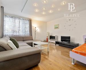 BE.LIVE COMPANY- NA PRENÁJOM- KRÁSNY- 3-IZBOVÝ BYT- 99m2- PARKOVACIE MIESTO- STARÉ MESTO- MARTINENGOVA ULICA
