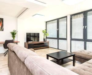 BE.LIVE COMPANY- NA PREDAJ- 1000m2- KOMERČNÝ PRIESTOR- POLYFUNKČNÁ BUDOVA- RUŽINOV- KOMÁRŇANSKÁ ULICA 