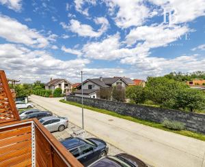 BE.LIVE COMPANY- PREDAJ- PRIESTRANNÝ- 3- IZBOVÝ BYT- BALKÓN-PARKOVACIE MIESTO- DUNAJSKÁ ULICA- BERNOLÁKOVO