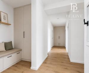 BE.LIVE COMPANY- NA PREDAJ- NADŠTANDARNE VEĽKÝ- ZREKONŠTRUOVANÝ- 3- IZBOVÝ BYT- LOGGIA- PIVNIČNÁ KOBKA- NOBELOVA ULICA- BRATISLAVA
