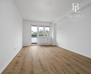 BE.LIVE COMPANY- NA PREDAJ- mZREKONŠTRUOVANÝ- 3- IZBOVÝ BYT- LOGGIA- PIVNIČNÁ KOBKA- NOBELOVA ULICA- BRATISLAVA