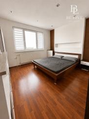 OFF PONUKA – NA PREDAJ – PRIESTRANNÝ 3-IZBOVÝ BYT – 69 m² + LODŽIA – KLIMATIZÁCIA – BUDATÍNSKA – PETRŽALKA