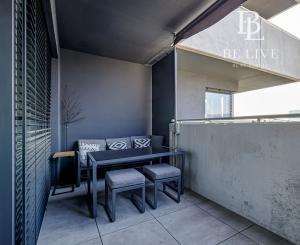 PREDANÝ - BE.LIVE COMPANY- MODERNÝ 2-IZBOVÝ BYT - ARCHITEKTONICKÝ DIZAJN – S DVOMA BALKÓNMI – NOVOSTAVBA – TEHELNÉ POLE- BRATISLAVA