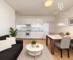 BE.LIVE COMPANY- NA PRENÁJOM- 3-IZBOVÝ BYT- TERASA- PARKOVACIE STÁTIE- LANGSFELDOVA ULICA- STARÉ MESTO- BRATISLAVA