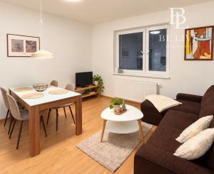 BE.LIVE COMPANY- NA PRENÁJOM- 3-IZBOVÝ BYT- TERASA- PARKOVACIE STÁTIE- LANGSFELDOVA ULICA- STARÉ MESTO- BRATISLAVA