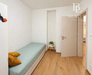 BE.LIVE COMPANY- NA PRENÁJOM- 3-IZBOVÝ BYT- TERASA- PARKOVACIE STÁTIE- LANGSFELDOVA ULICA- STARÉ MESTO- BRATISLAVA