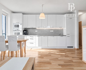 BE.LIVE COMPANY- PREDAJ - SVETLÝ 3-IZBOVÝ BYT S DVOMA BALKÓNMI A PARKOVANÍM – NA PIESKU, RUŽINOV