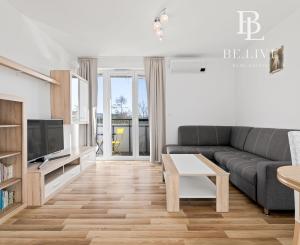 BE.LIVE COMPANY- PREDAJ-SVETLÝ 3-IZBOVÝ BYT S DVOMA BALKÓNMI A PARKOVANÍM – NA PIESKU, RUŽINOV