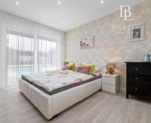 BE.LIVE COMPANY- NA PREDAJ- NÁDHERNÝ- 4-IZBOVÝ- BUNGALOV- BAZÉN- GARÁŽ- ZÁHRADNÍCKA ULICA- HRUBÁ BORŠA