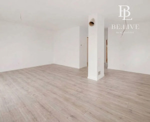 BE.LIVE COMPANY- NA PREDAJ- PRIESTRANNÝ- 5-IZBOVÝ DOM- 3- PARKOVACIE STÁTIA- OKRUŽNÁ- TOMÁŠOV 