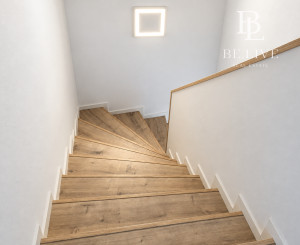 BE.LIVE COMPANY- NA PREDAJ- PRIESTRANNÝ- 5-IZBOVÝ DOM- 3- PARKOVACIE STÁTIA- OKRUŽNÁ- TOMÁŠOV 