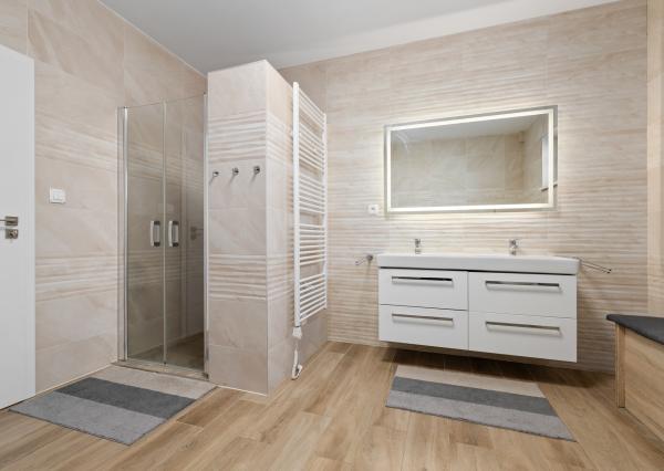 PREDANÉ- 4 IZBOVÝ- BUNGALOV-109m2- MILOSLAVOV